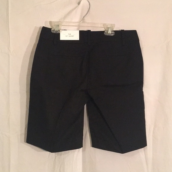 Black Ann Taylor Shorts - Picture 2 of 5